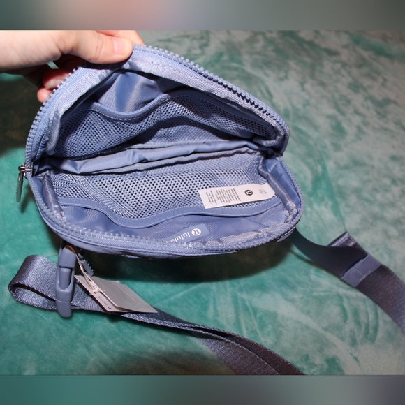 Lululemon Light Blue Belt Bag - Picture 4 of 5
